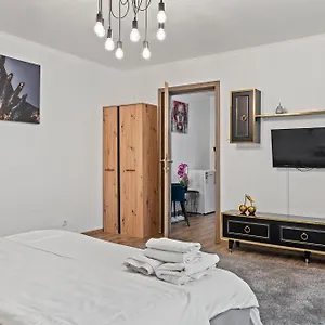 https://garsoniera-de-lux-si-eleganta-drumul-taberei.bucharesthotelsnow.com