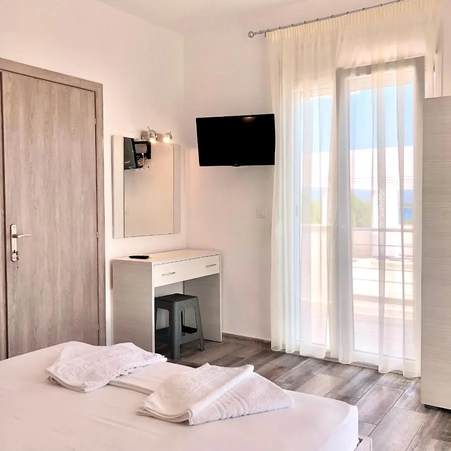 Be Happy Apartments Vourvourou