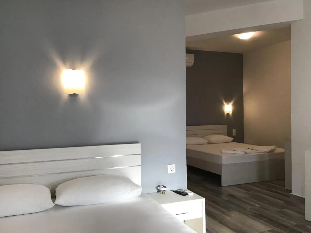 Be Happy Apartments Vourvourou