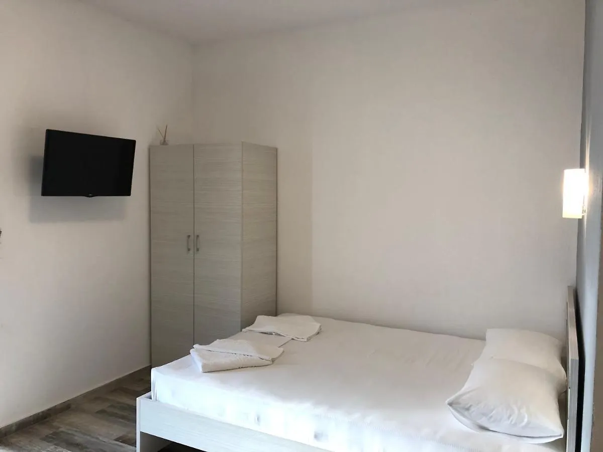 Be Happy Apartments Vourvourou