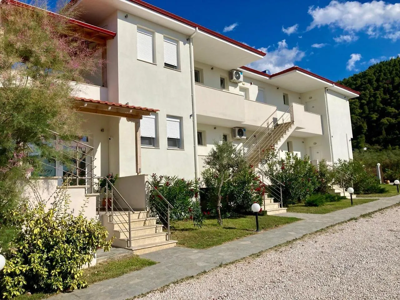 Be Happy Apartments Vourvourou
