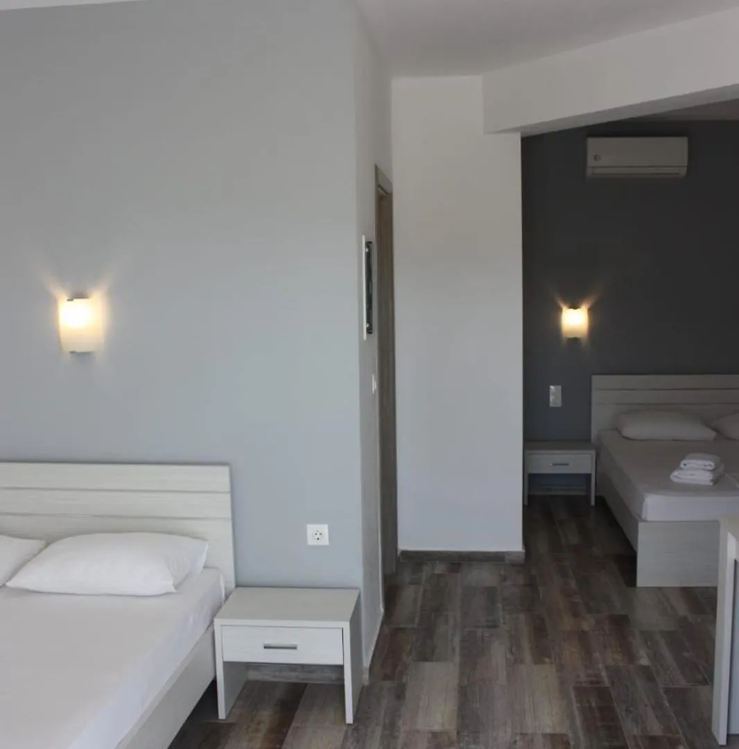 Be Happy Apartments Vourvourou